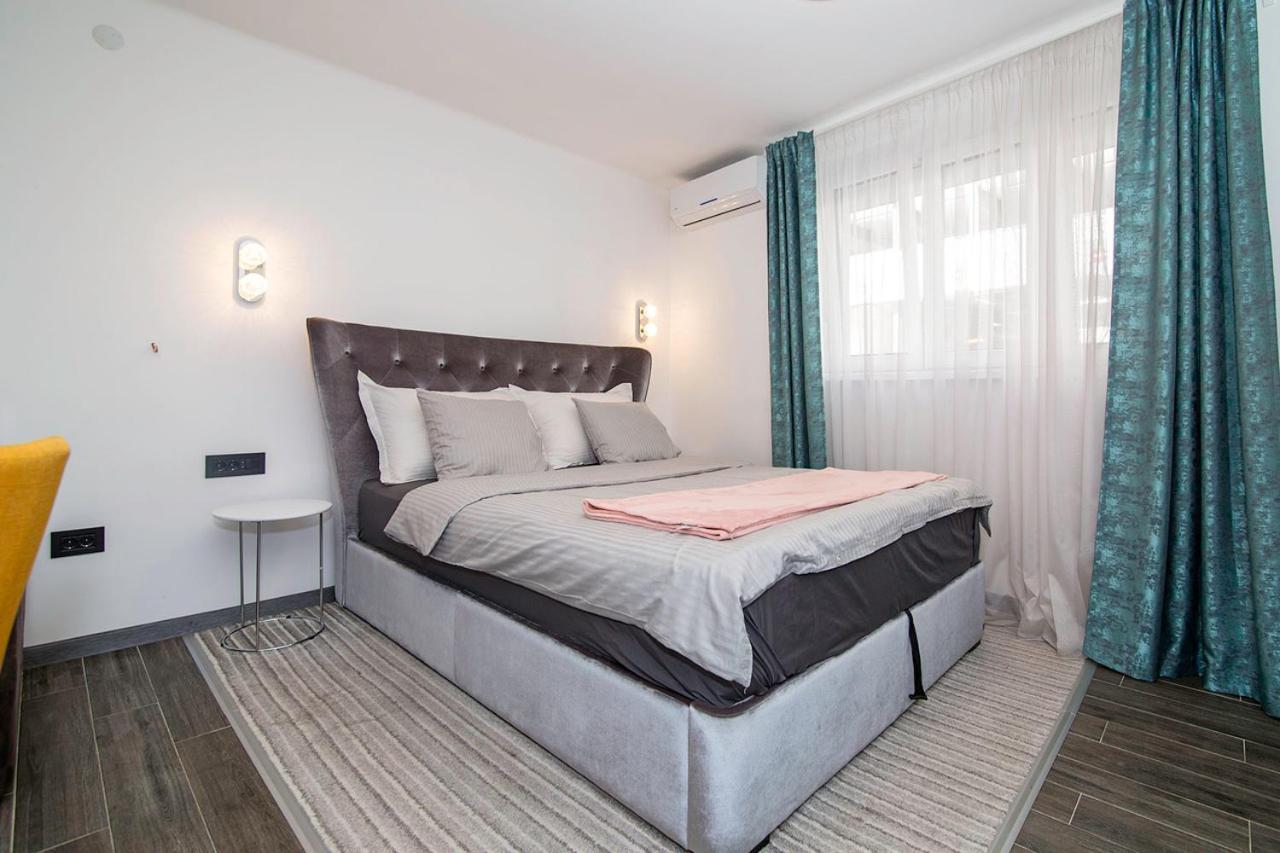 City Center Apartment Belgrado Buitenkant foto